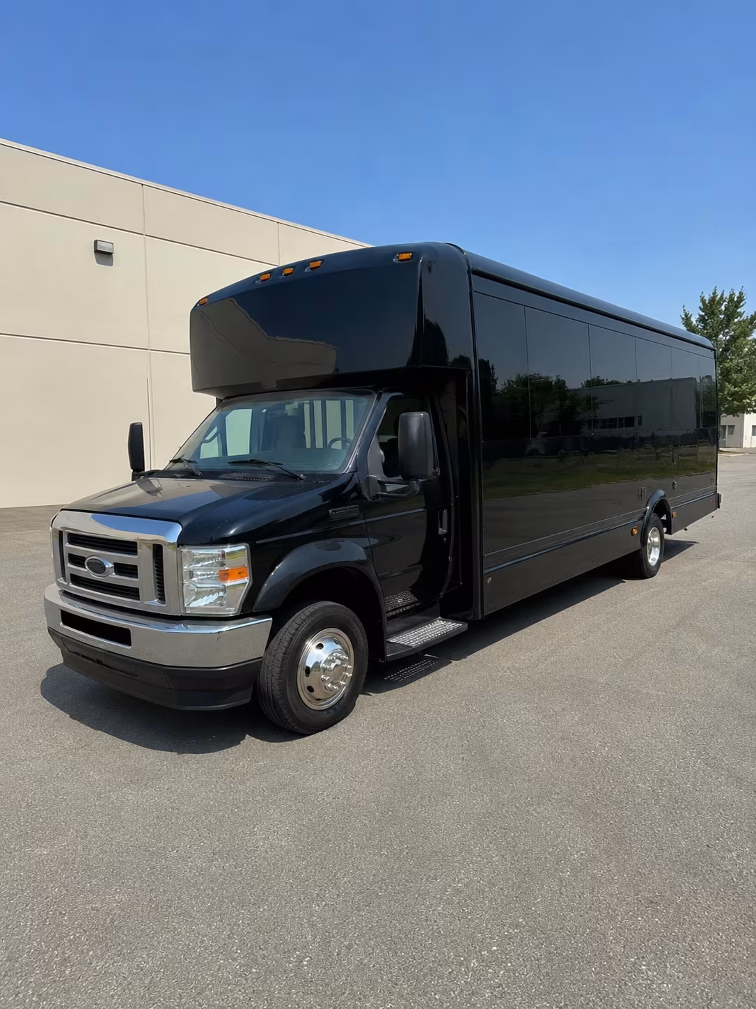 bachelorette wine tour buses around orange county and the coast