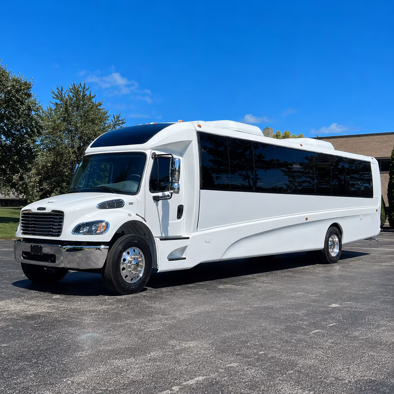 huntington beach 18 passenger minibus