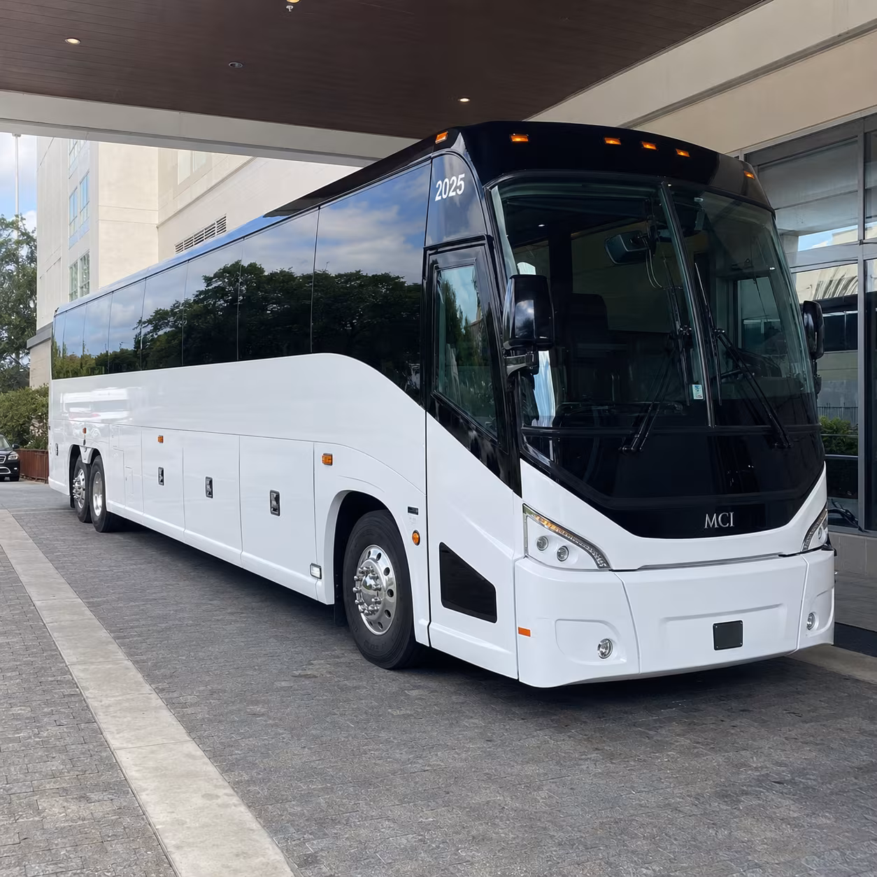 huntington beach 54 passenger charter bus